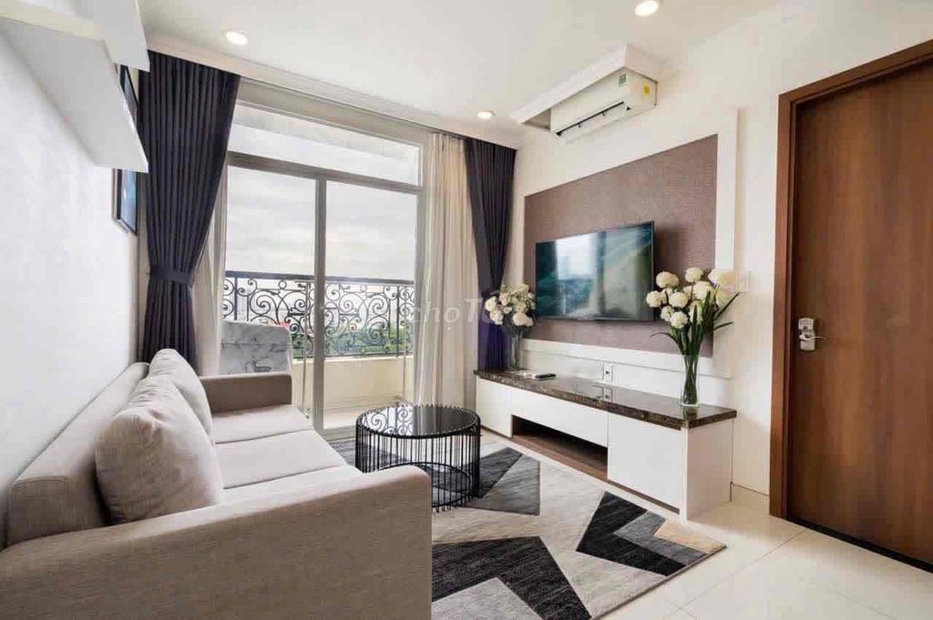 Rent the Grand riverse District 4 and 1 full bedroom at 15 million.