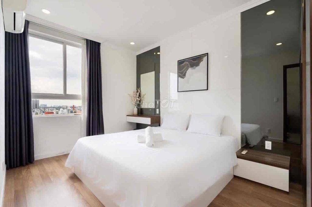 Rent the Grand riverse District 4 and 1 full bedroom at 15 million.