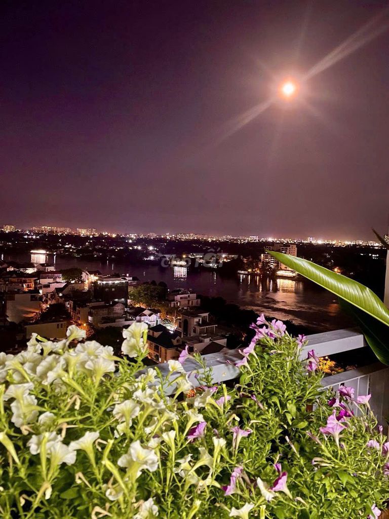 The Opal Riverside high-rise, 2 bedrooms, full-level furniture.