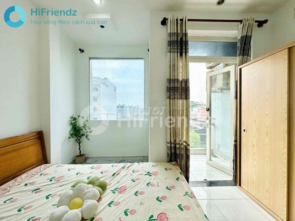 Rent the Bancol Room in the Four Society's Crossing Sen District 10th.