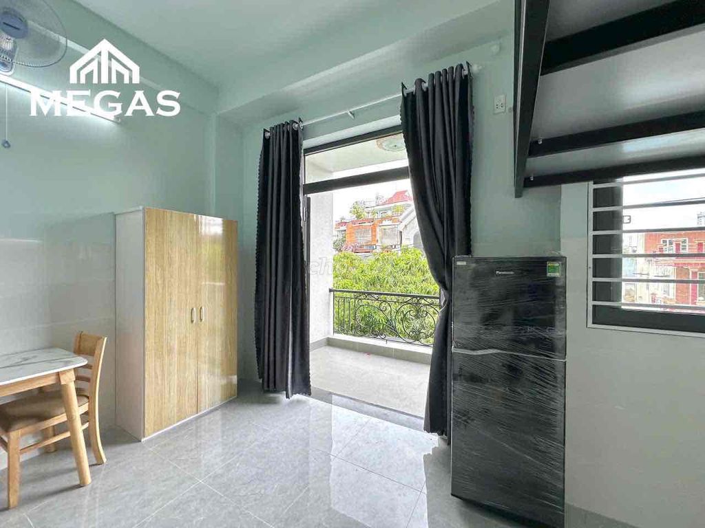 Advanced Inn - full interior - open window - immediately Dương Thị Mười