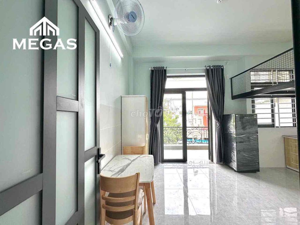 Advanced Inn - full interior - open window - immediately Dương Thị Mười