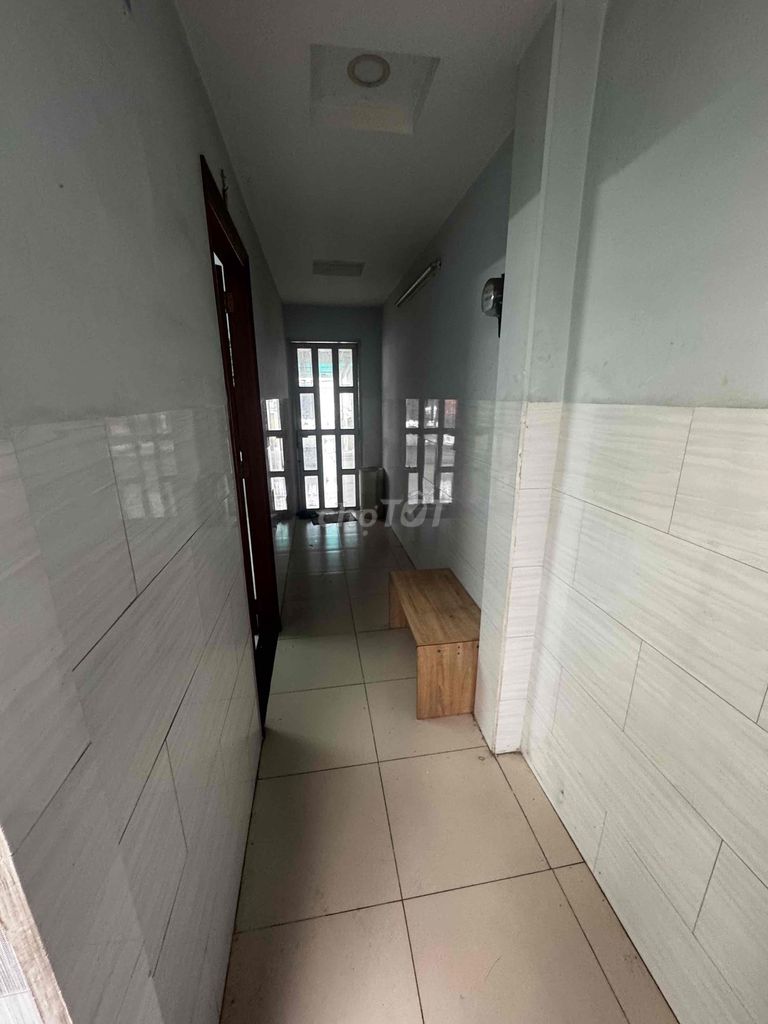rented room with cool balcony window - free time - only 2 T