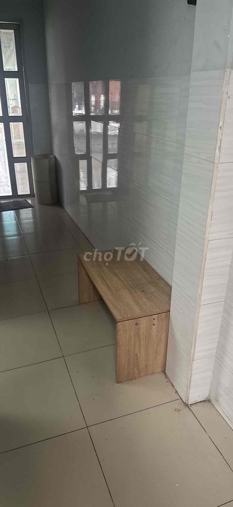 rented room with cool balcony window - free time - only 2 T