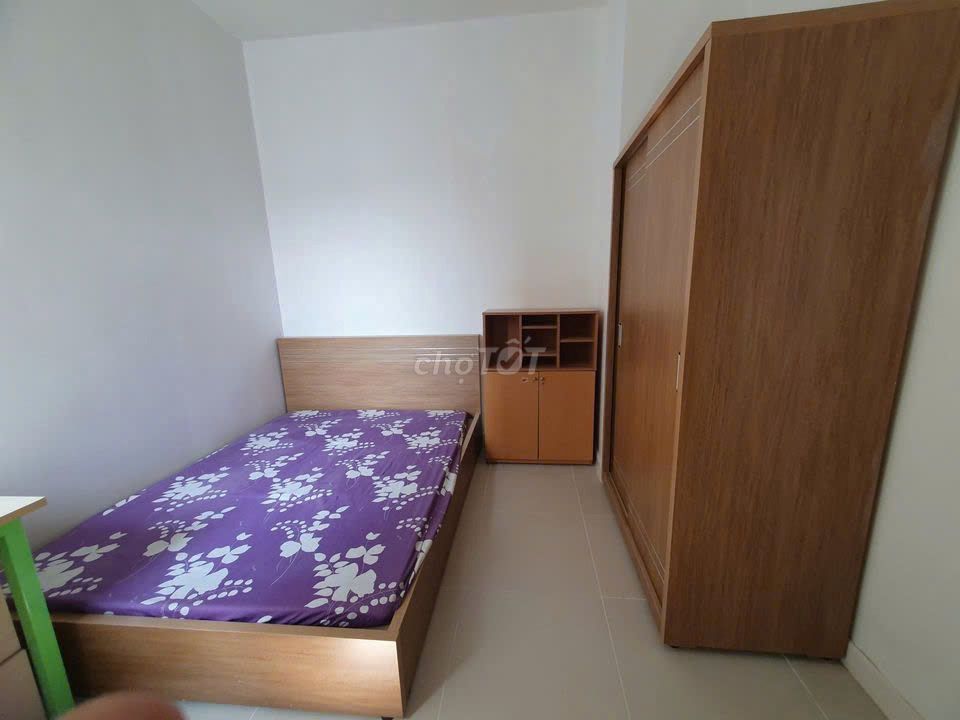 Eight x plus-Trường Chinh apartment three p sleeps at nine million a month.