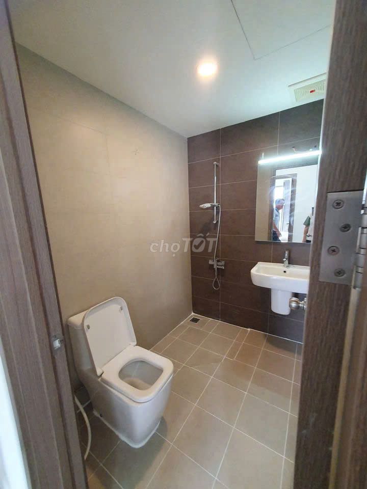 Eight x plus-Trường Chinh apartment three p sleeps at nine million a month.