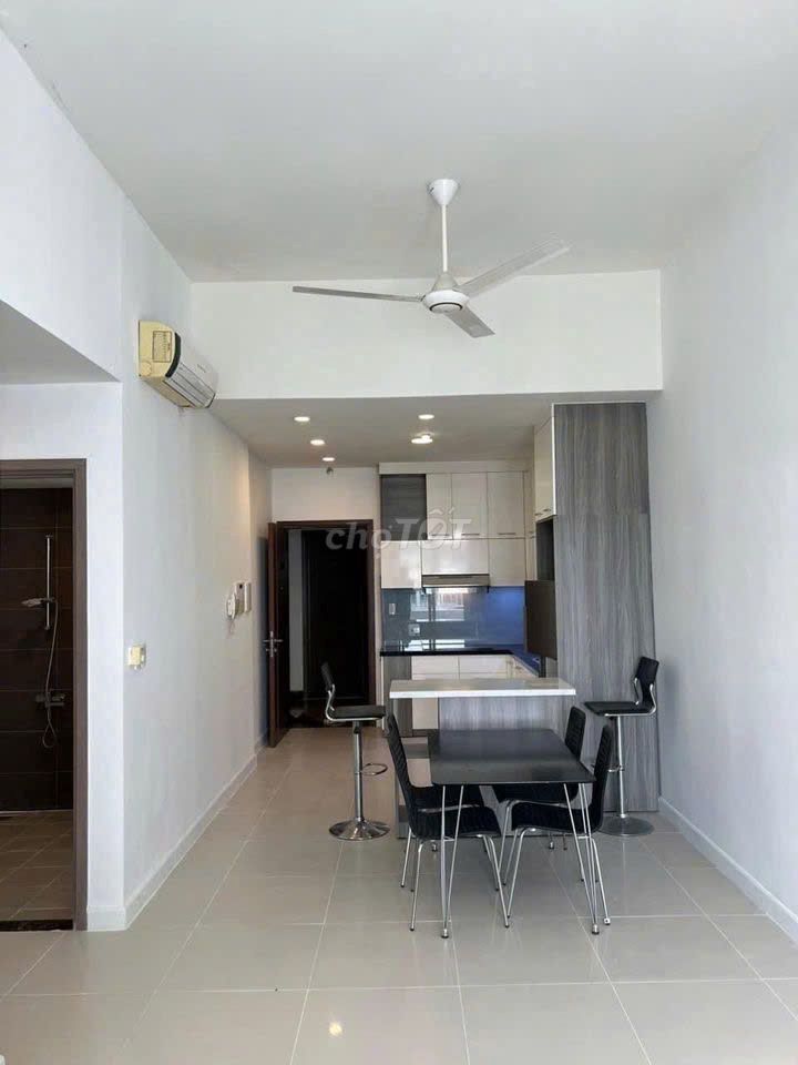 Eight x plus-Trường Chinh apartment three p sleeps at nine million a month.