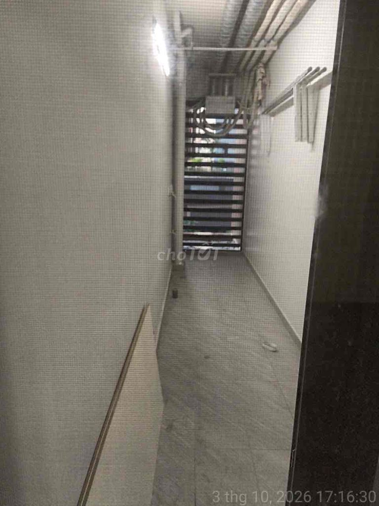 Rent Akari's 78 m.2th floor of the King's pool view at 10.5 million
