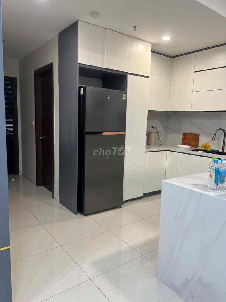 Rent a 65-foot picity apartment (2 bedroom + 2 toilets), full of beautiful furniture