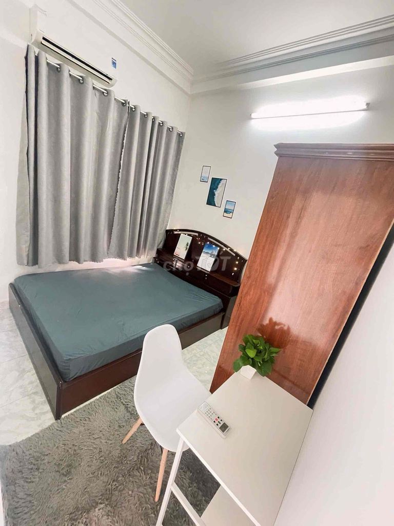 Room 2 open bedroom - full furniture - green good