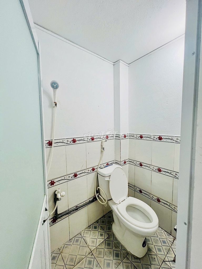 Free-free room, near the Linh Xuân overpass, college village.
