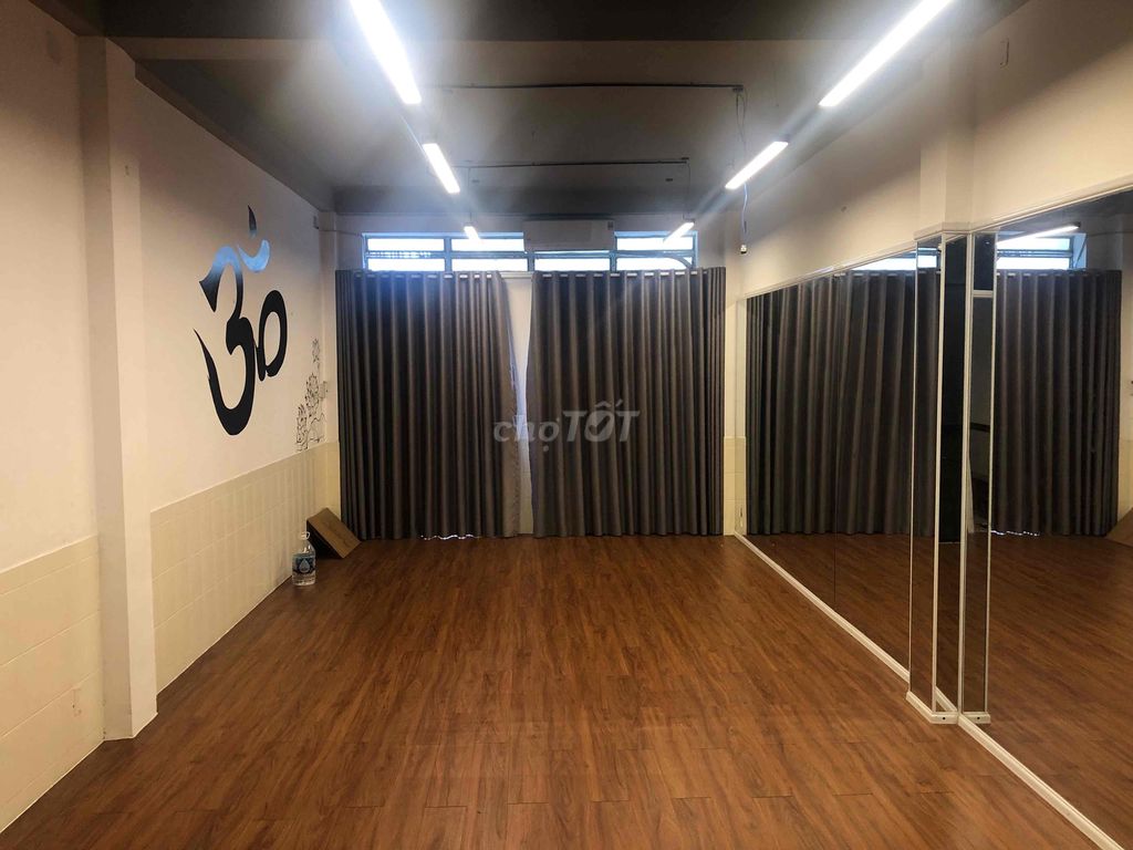 Room Nguyễn Cửu Vân