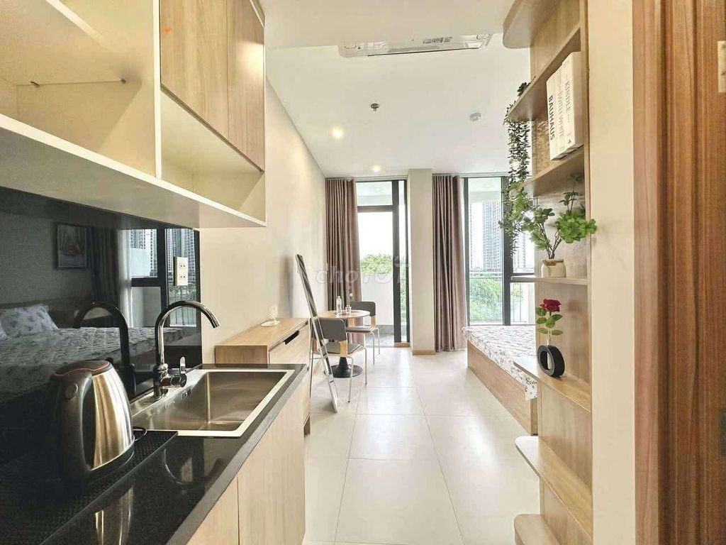 Super-splitting balcony at the heart of 10_full new furniture 100%.