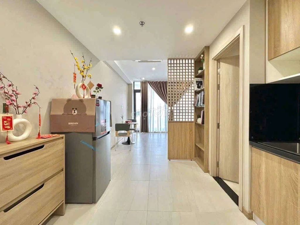 Super-splitting balcony at the heart of 10_full new furniture 100%.