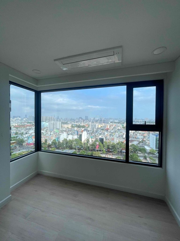 Rent a Kingdom bedroom for 15 million a month.