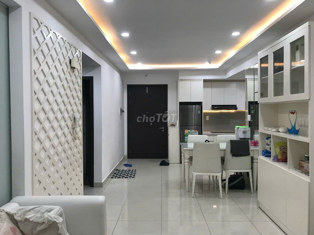 "Giby Celadon City" "Two bedrooms full of furniture" - 12 million.