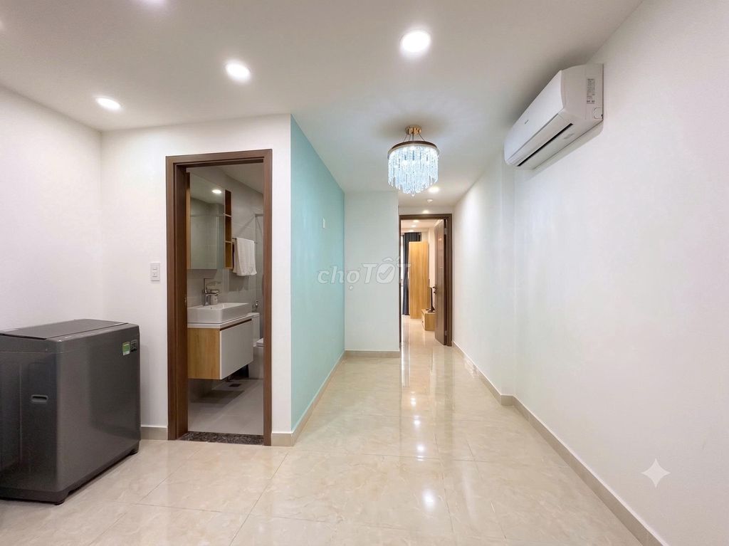 Court of envy park - two bedrooms full of furniture - super wide balcony