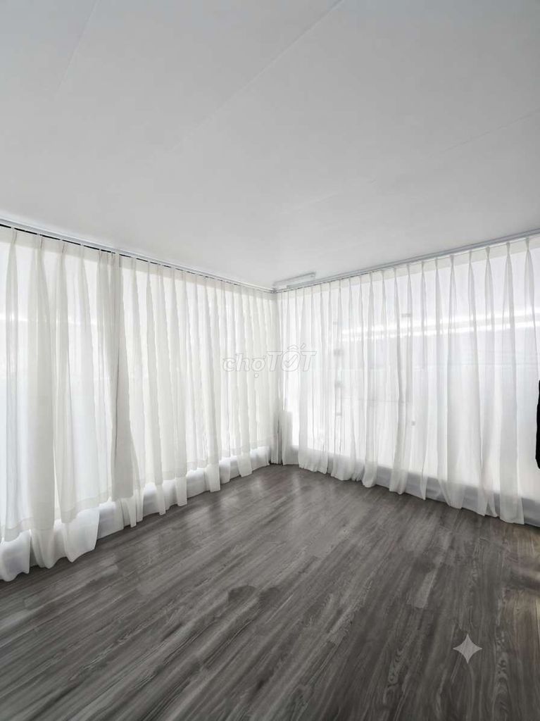 Rent the free room for the first month-- no stake--aeon 4 P.