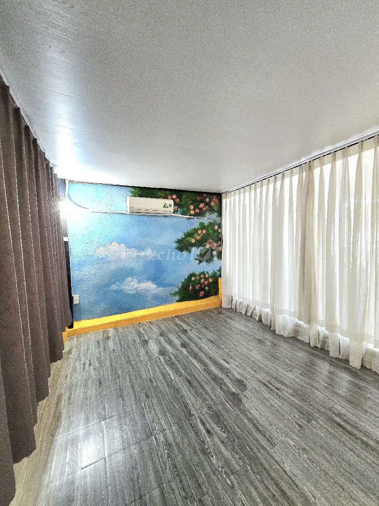 Rent the free room for the first month-- no stake--aeon 4 P.