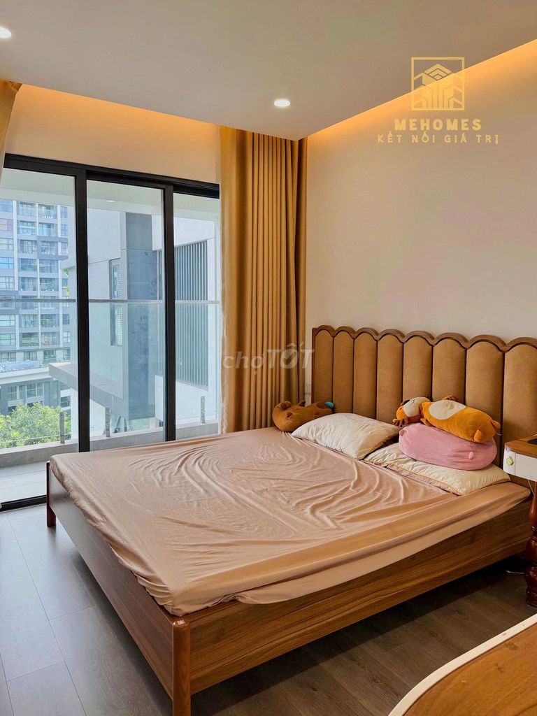 A combination of two Celadon City bedrooms from 12 million -- full interior -- beautiful flat.