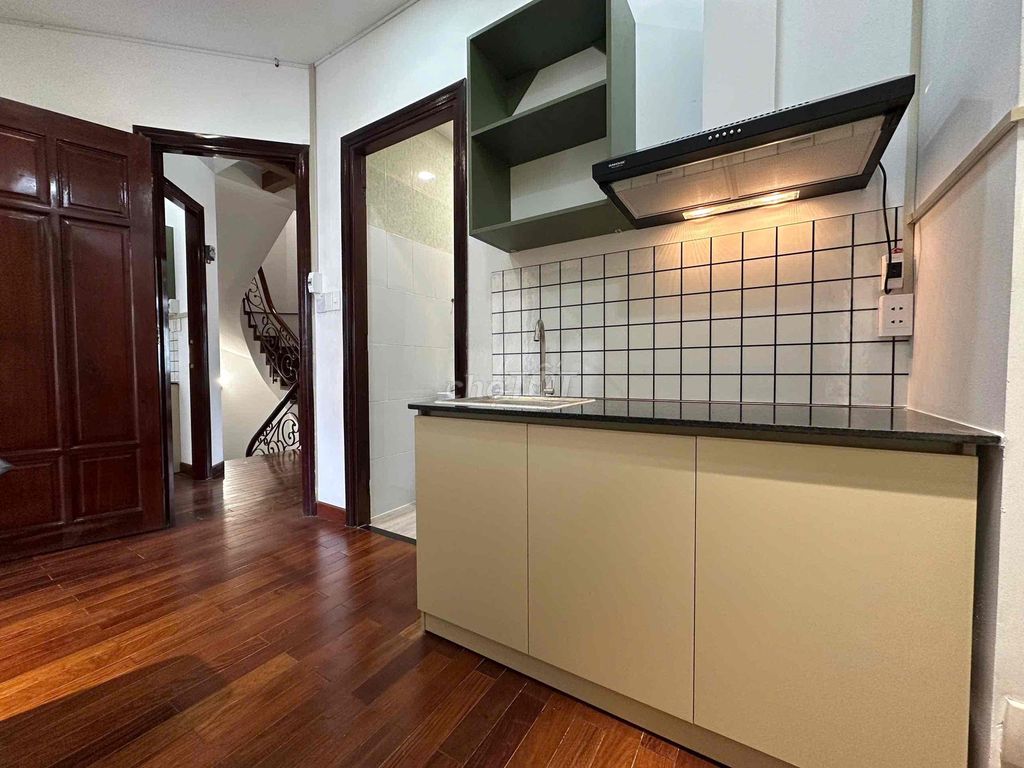 Opening the new apartment. One bedroom near District 1. First month's offer.