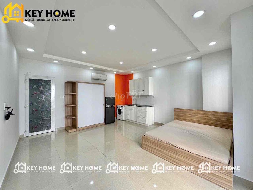 The Green House, Cityland.
