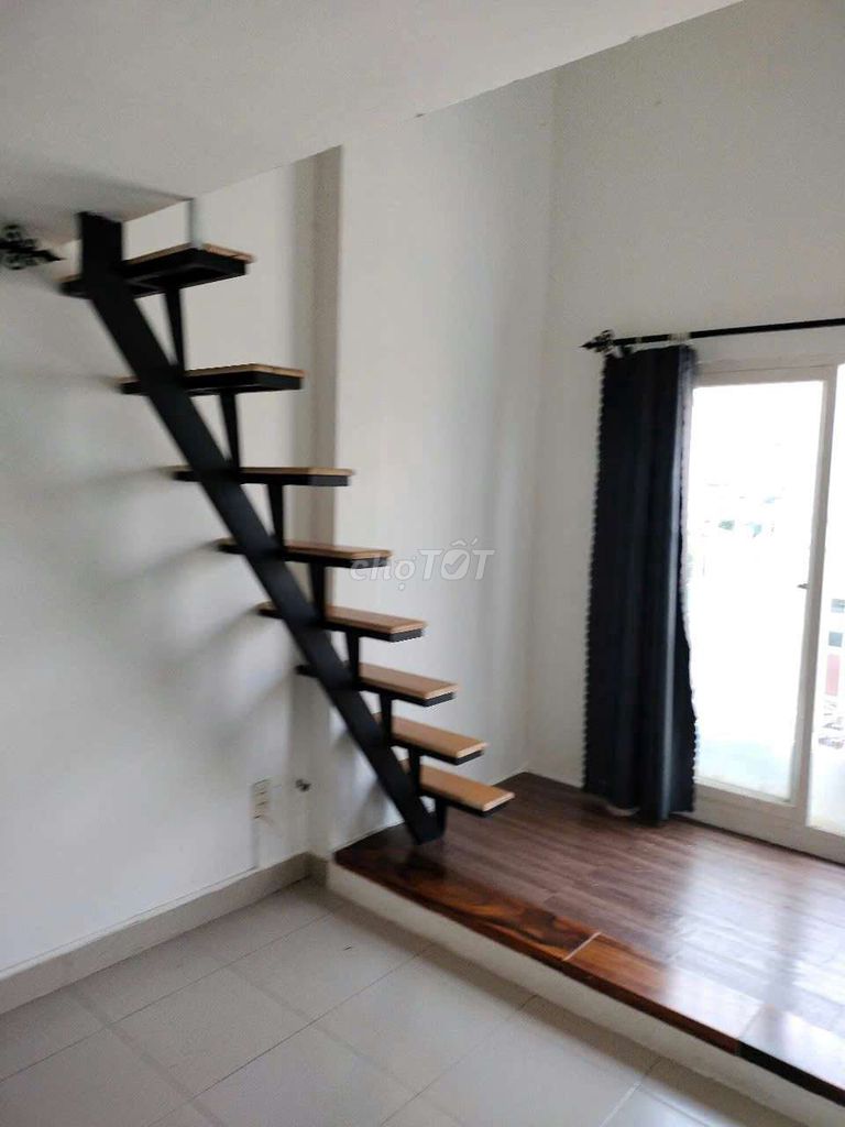 Nice new room in the villa, cars to the door, free time.