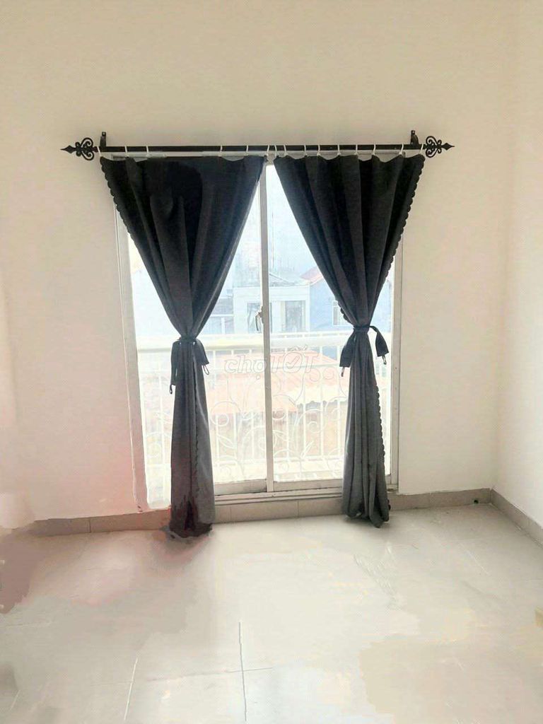 Nice new room in the villa, cars to the door, free time.