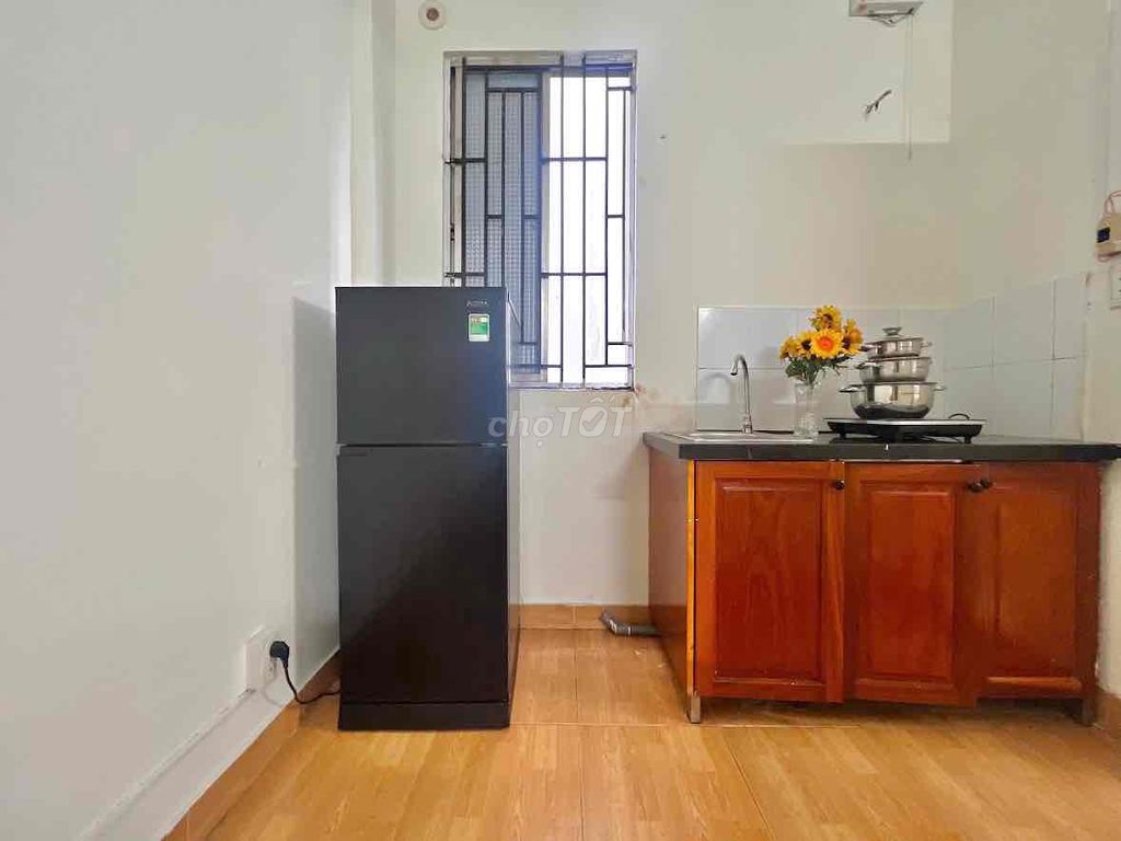 Five minutes forward to modern kcx and open market - full interior