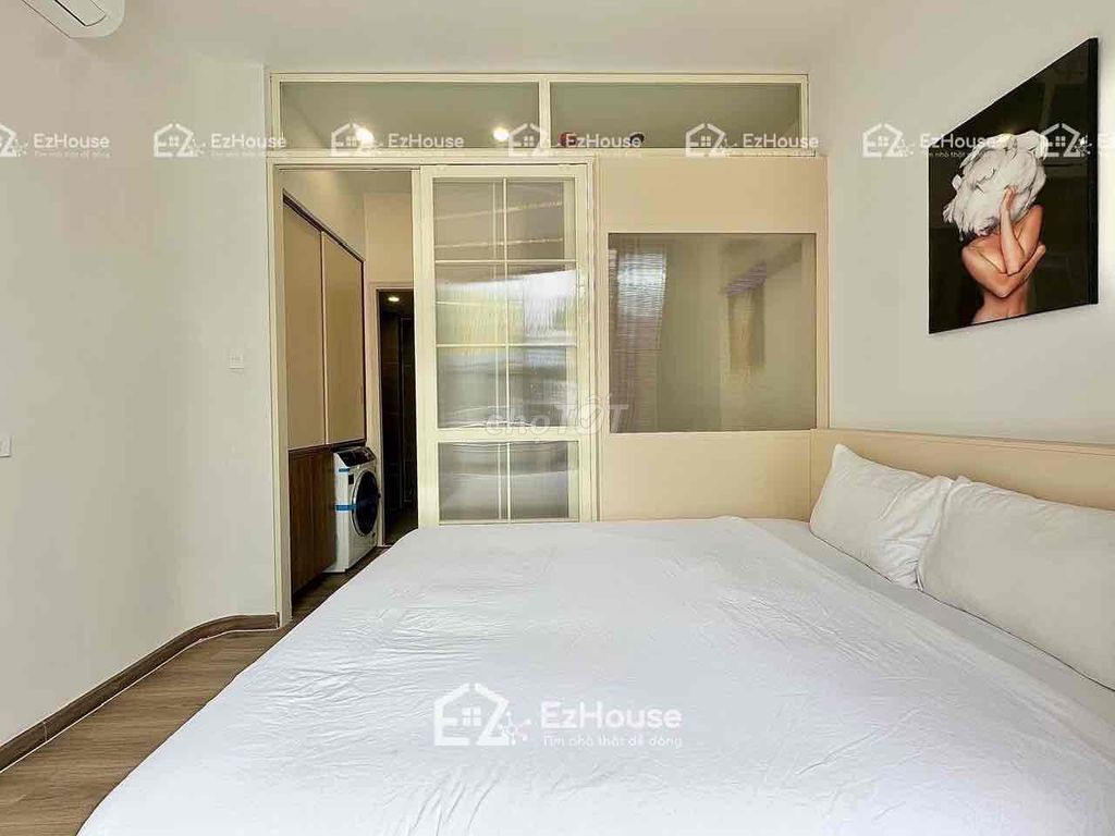The studio's system. A full bedroom in Hoàng Văn Thụ Park.