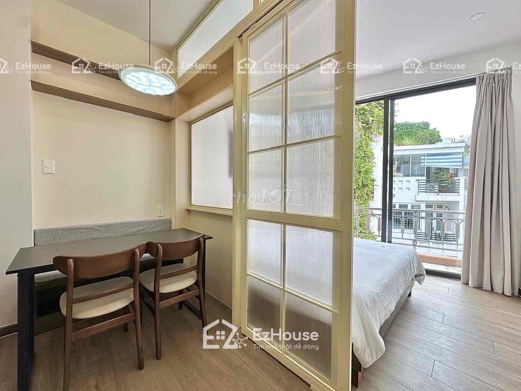 The studio's system. A full bedroom in Hoàng Văn Thụ Park.