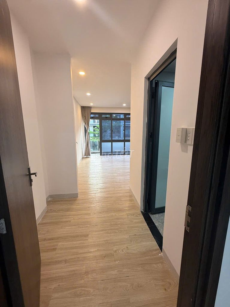 Rent the service apartment, house in the Imperial Bedroom. 25 m2 million, one bedroom 40 meters 2 million.