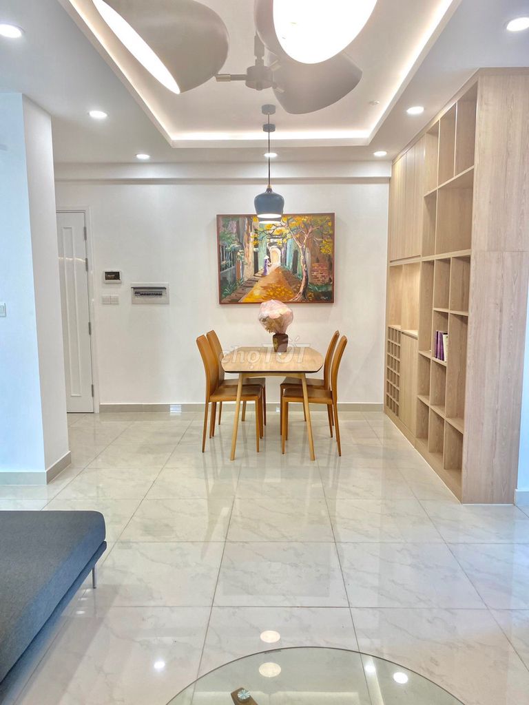 I need two bedrooms, two bedrooms, one Lavida Project full of furniture for only 15 million a month.