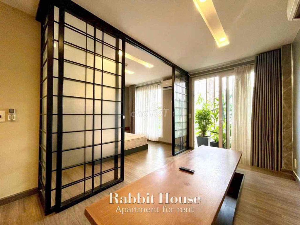 The two bedrooms are clear with the update Trường Sa