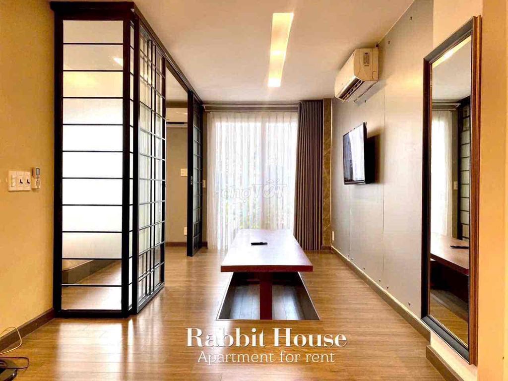 The two bedrooms are clear with the update Trường Sa