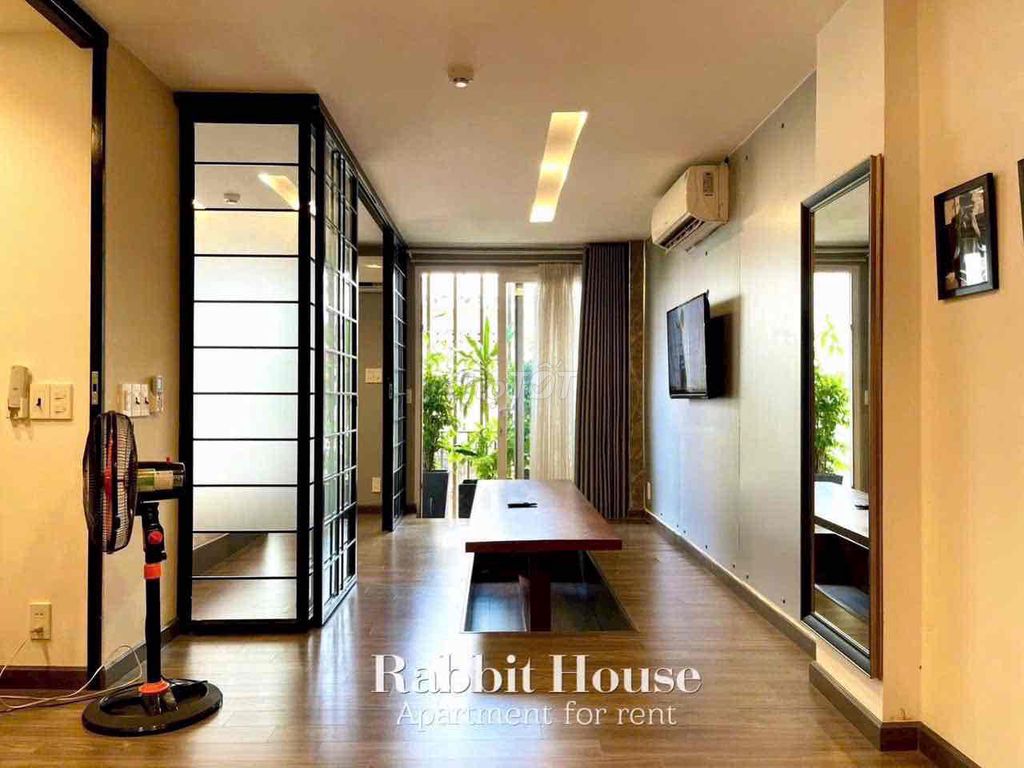 The two bedrooms are clear with the update Trường Sa