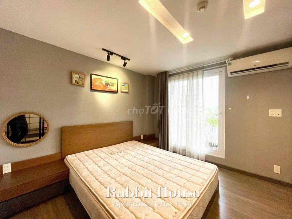 The two bedrooms are clear with the update Trường Sa
