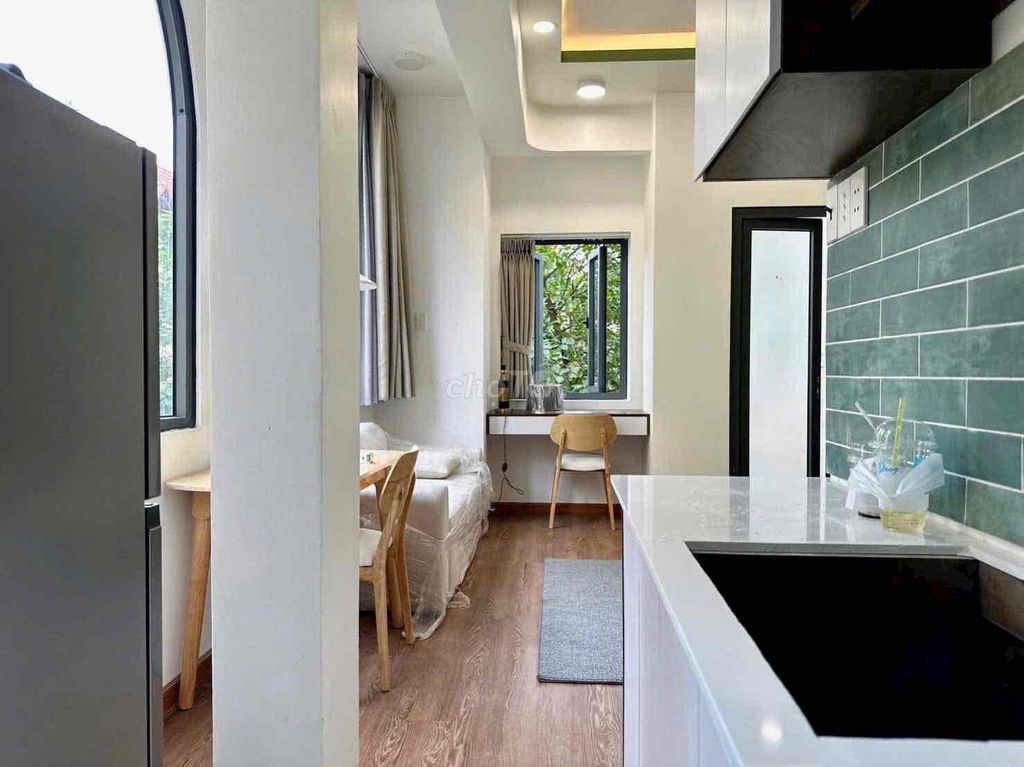 Rent a service apartment. A high-end high-class gym. Cleaning machine near University.