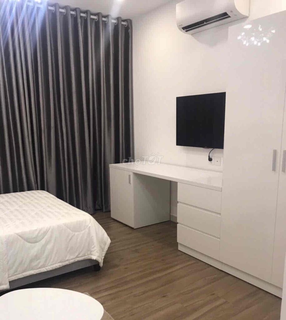 Rent for the Ministrytel Saigon Mia at 8 million and 5