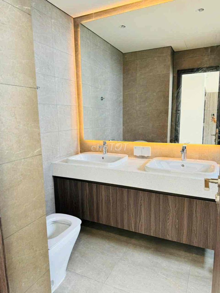 Rent apartment Duprix 4 bedrooms (S=200 m2 Celadon City)