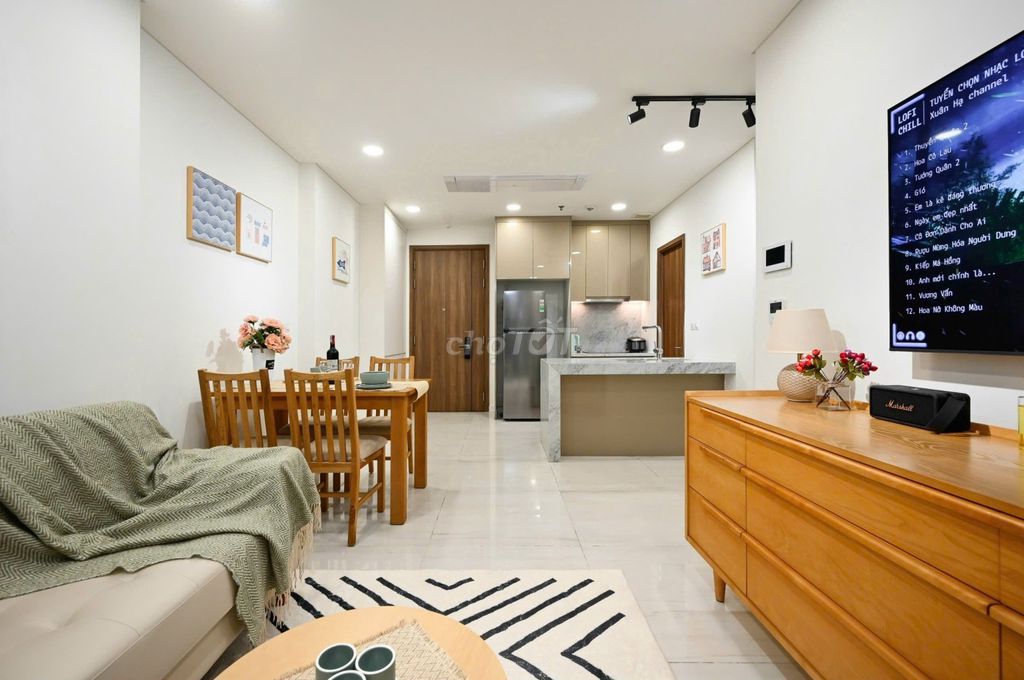 Rent Kingdom 101-1-1-0. One bedroom. Two bedrooms.