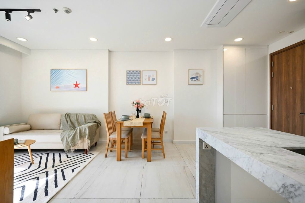 Rent Kingdom 101-1-1-0. One bedroom. Two bedrooms.