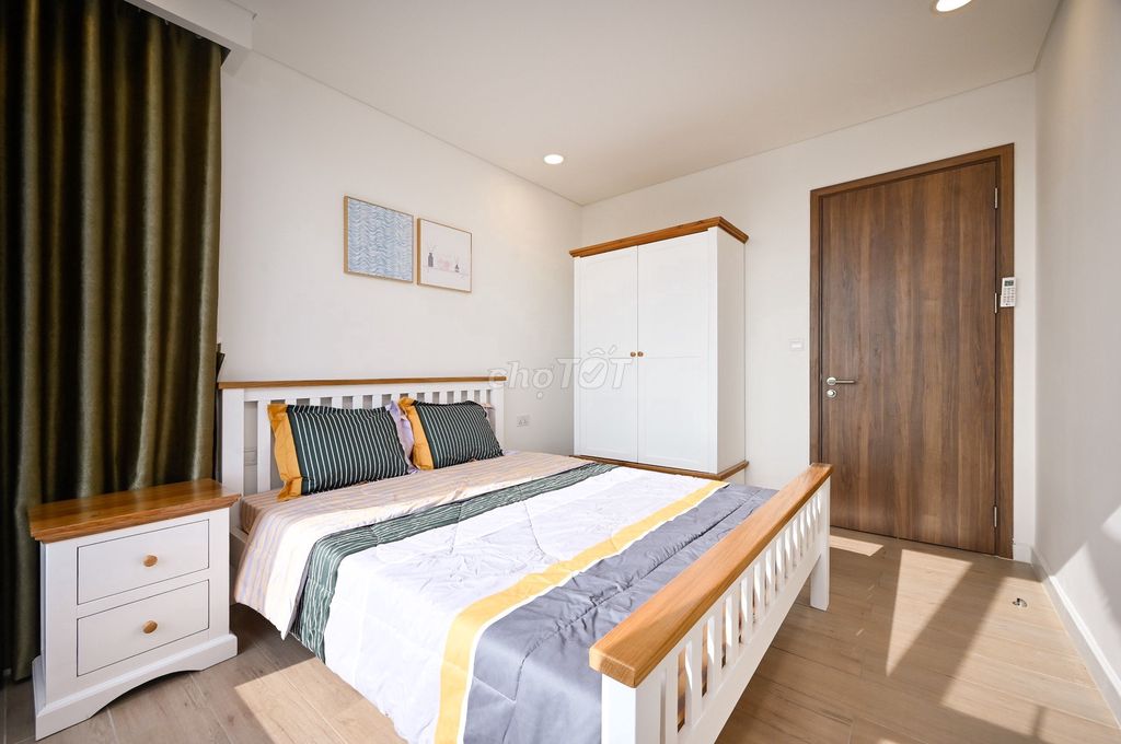 Rent Kingdom 101-1-1-0. One bedroom. Two bedrooms.