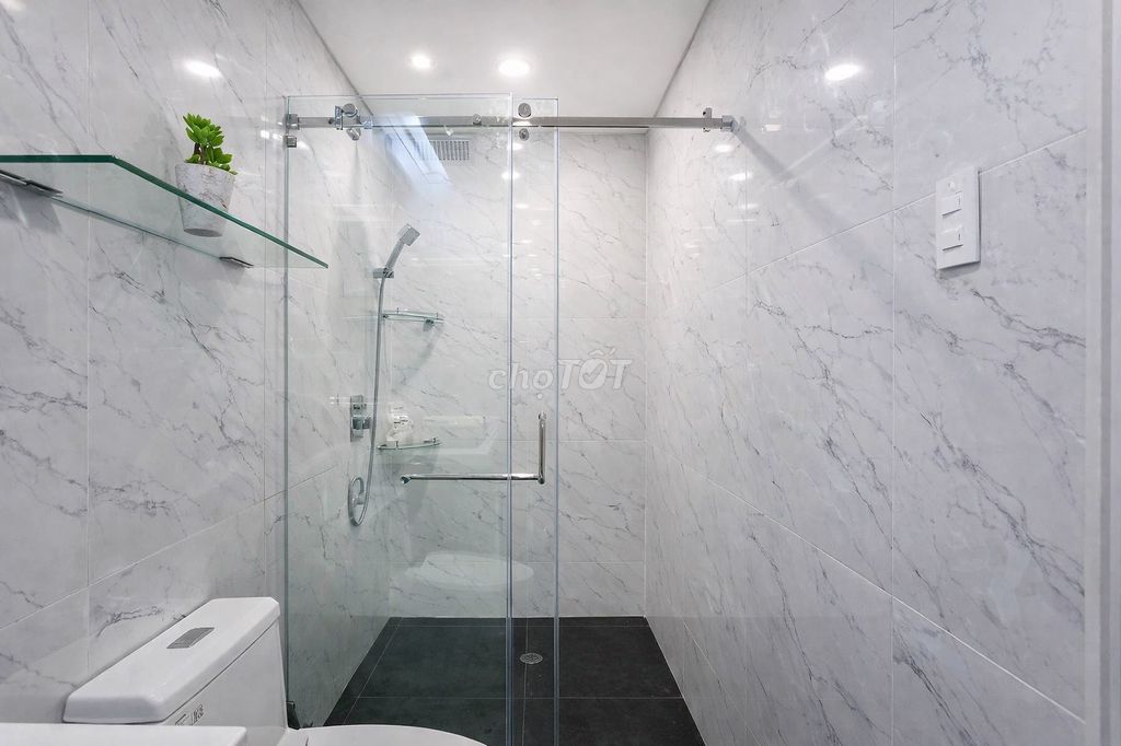 The Tzeun-1 Bedroom Justice Bridge has its own pool.