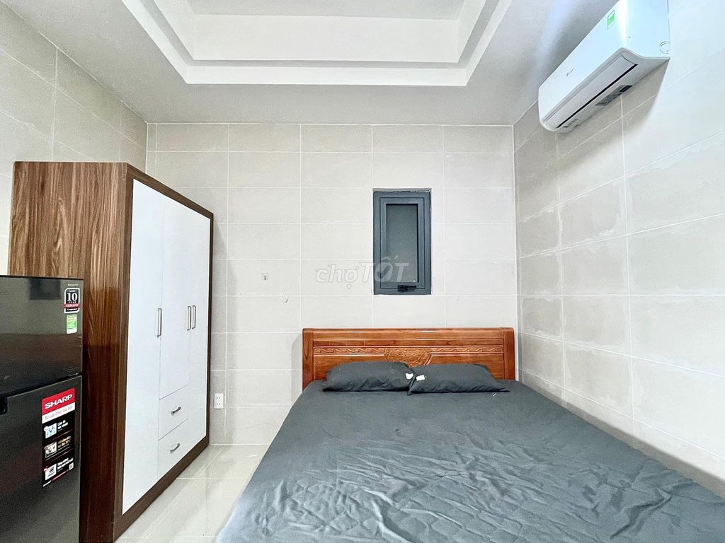 The full Algiers lost windows for renting 7 Huỳnh Tấn Phát by Mount Fuji