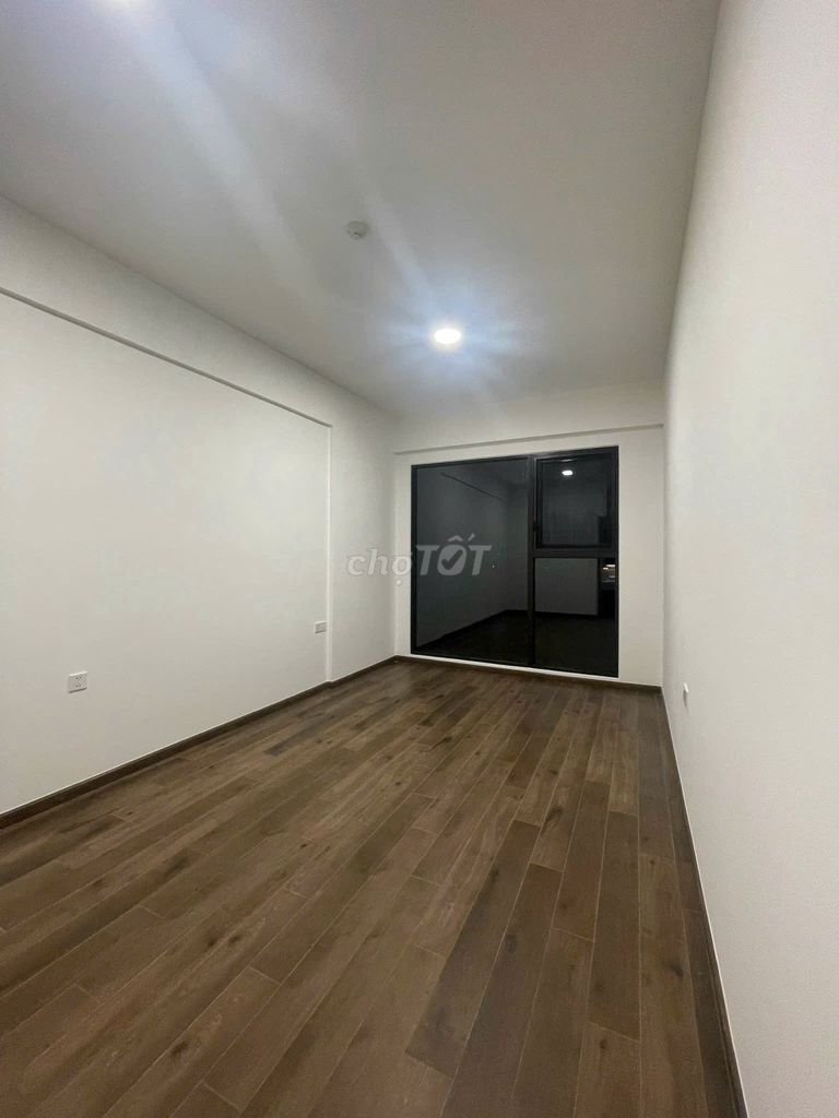 We'll have Mizuki Park Rent. Two bedrooms. Two toilets.