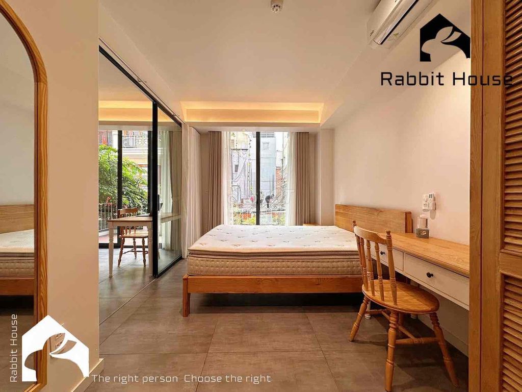 The apartment is a full bedroom with a big Hồ Hảo Hớn district 1 near the Institute.