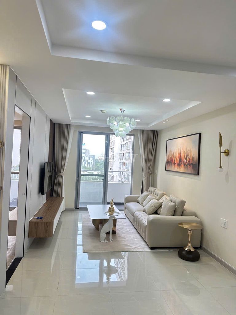 Rent a Scenic Valley apartment, pmh, District 7, cheap, full interior.