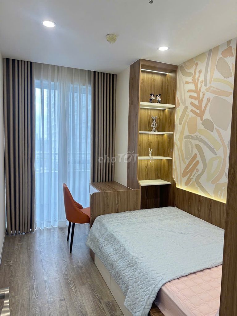 Rent a Scenic Valley apartment, pmh, District 7, cheap, full interior.