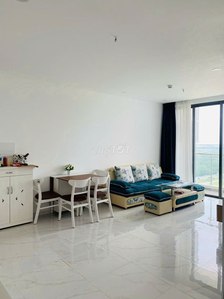 Precia rents a bedroom/two bedroom full of furniture, counseling the right needs.